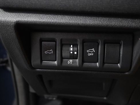 Used 2024 Subaru Outback Premium image 24