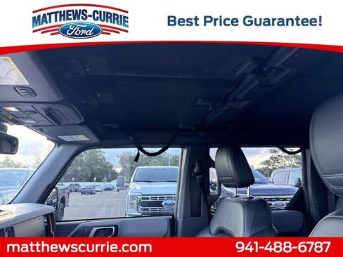 Used 2023 Ford Bronco Badlands AWD/4WD image 11