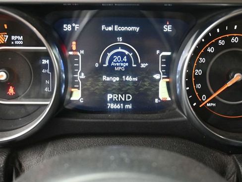 Used 2021 Jeep Wrangler Unlimited Sahara w/ Uconnect 4C Nav & Sound Group AWD/4WD image 28