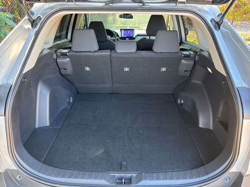 Used 2025 Toyota RAV4 LE image 31