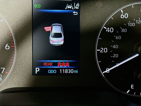 Certified 2024 Toyota Corolla SE w/ Convenience Package image 12