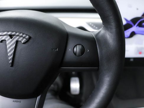 Used 2022 Tesla Model Y Performance image 12