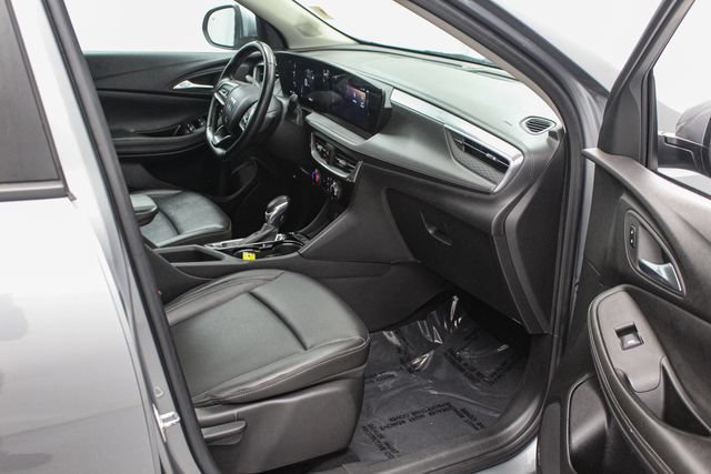 Certified 2024 Buick Encore GX Sport Touring FWD image 17