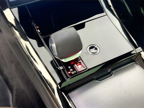 Certified 2025 Land Rover Range Rover Sport SE image 15