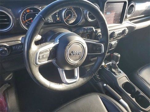 Certified 2021 Jeep Wrangler Unlimited Sahara image 19