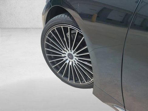 Used 2022 Lexus LS 500 w/ Interior Upgrade Package RWD image 10
