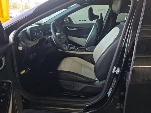 Used 2022 Kia EV6 GT-Line w/ GT-Line White Seat Package image 7