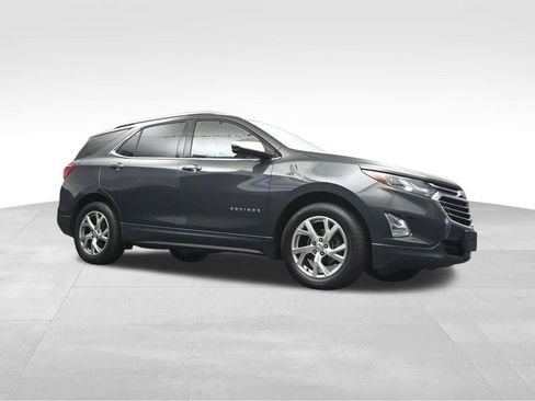 Used 2018 Chevrolet Equinox Premier FWD image 15
