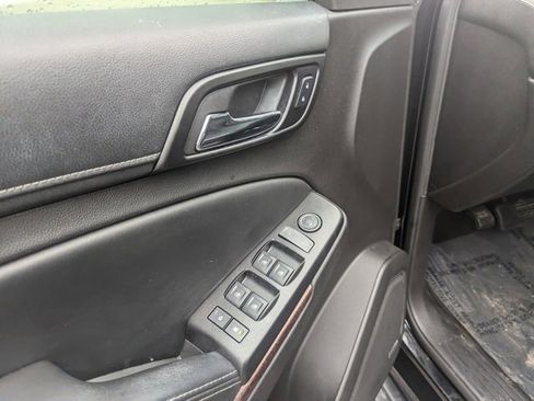 Used 2016 GMC Yukon XL SLE w/ Convenience Package image 10