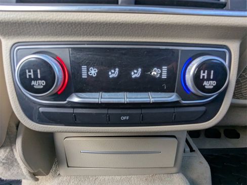 Used 2017 Audi Q7 3.0T Premium Plus w/ Premium Plus Package image 17