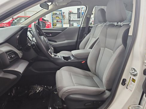 Used 2025 Subaru Legacy Premium AWD/4WD image 9