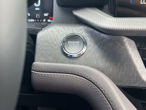 New 2026 Ford Explorer Platinum RWD image 5