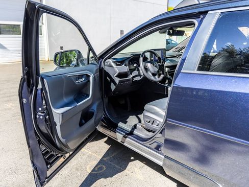 Used 2023 Toyota RAV4 XSE w/ Weather Package AWD/4WD image 23