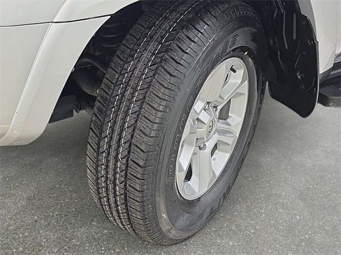 Certified 2024 Toyota 4Runner SR5 image 28