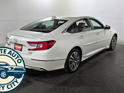Used 2018 Honda Accord Touring image 11