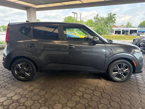 Used 2021 Kia Soul EX FWD image 5