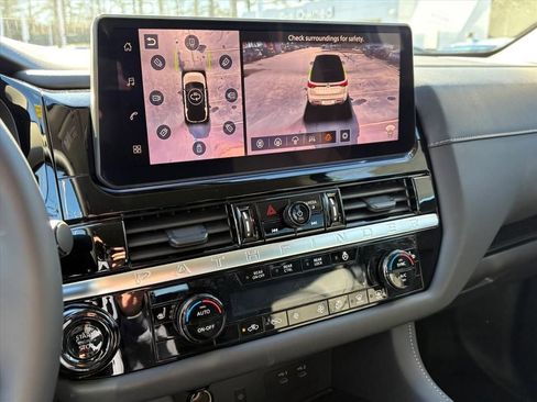 New 2026 Nissan Pathfinder SL image 11