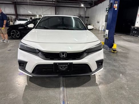 Used 2022 Honda Civic Sport Touring image 6