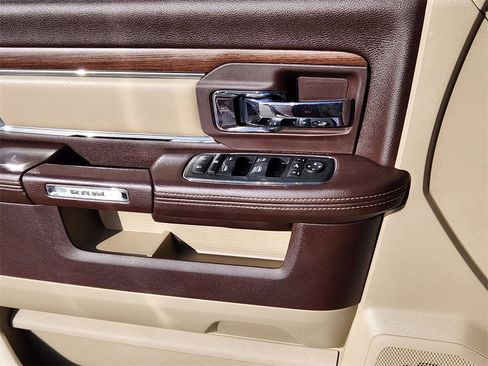 Used 2014 RAM 1500 Laramie w/ Convenience Group image 6