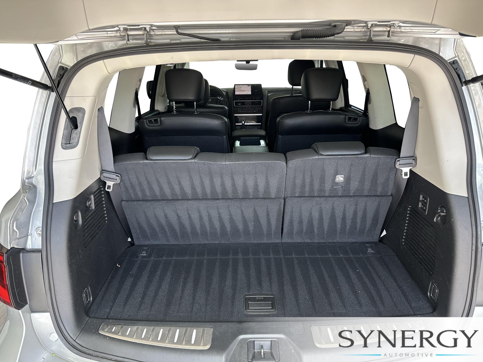 Certified 2023 INFINITI QX80 Luxe w/ All-Season Package AWD/4WD image 9