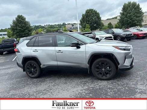 Used 2023 Toyota RAV4 XSE AWD/4WD image 5