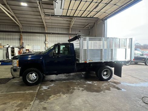 Used 2010 Chevrolet Silverado 3500 W/T w/ Snow Plow Prep Package image 11