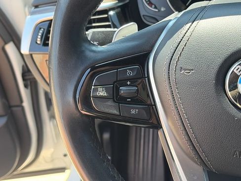 Used 2018 BMW 530e RWD image 25