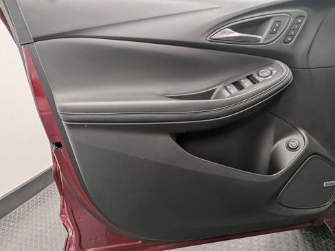 Used 2024 Buick Encore GX Avenir w/ Avenir Convenience Package image 8