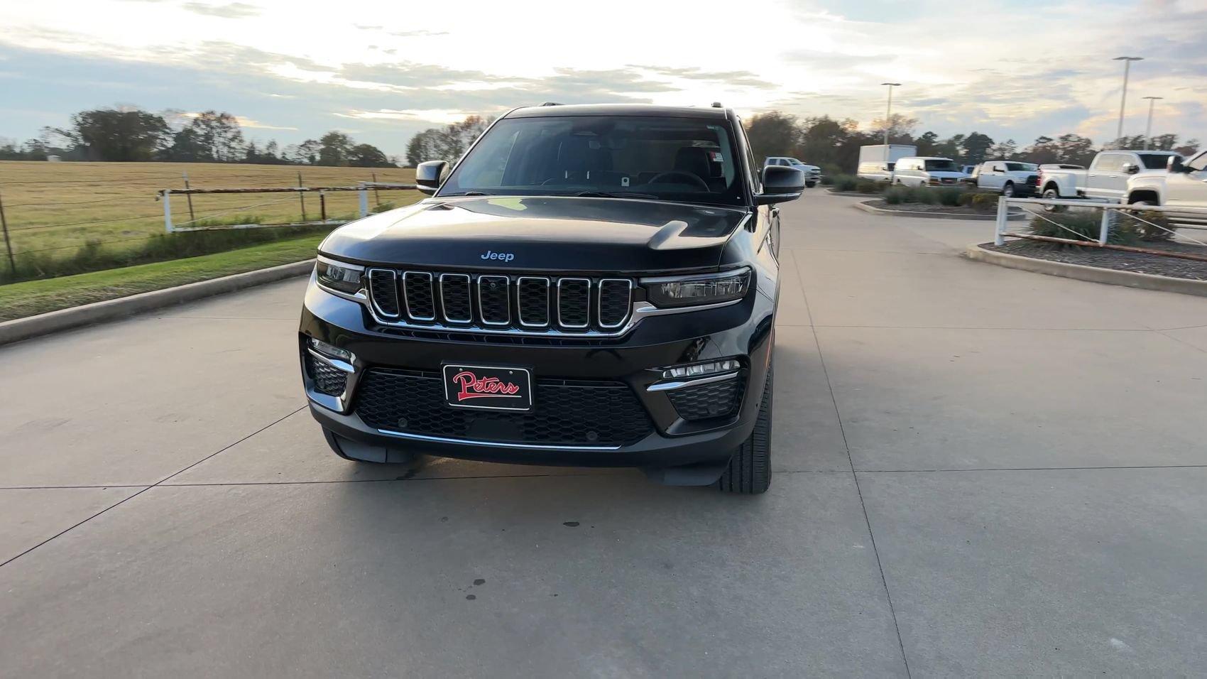 New 2023 Jeep Grand Cherokee 4WD 4xe w/ Luxury Tech Group II image 3