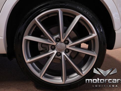 Used 2018 Audi Q3 2.0T Premium Plus w/ S Line Competition Package image 21