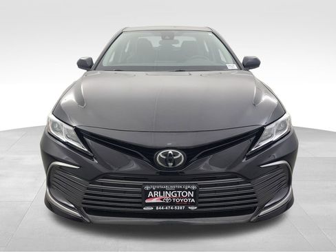 Used 2023 Toyota Camry LE image 10
