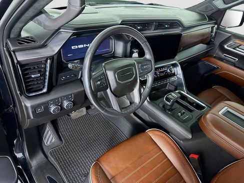 Used 2022 GMC Sierra 1500 Denali Ultimate AWD/4WD image 9