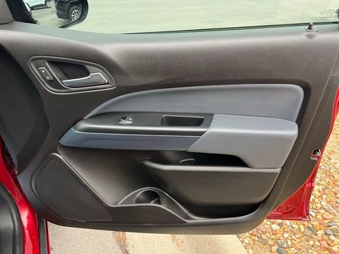 Used 2018 Chevrolet Colorado Z71 image 30