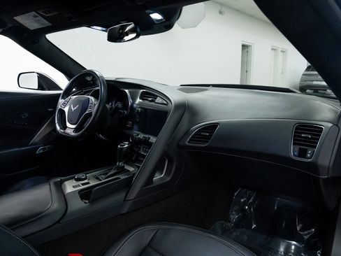 Used 2016 Chevrolet Corvette Z06 w/ 3LZ Preferred Equipment Group image 19