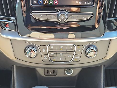 Certified 2023 Chevrolet Traverse LS FWD image 14