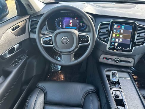 Certified 2024 Volvo XC90 T8 Ultimate w/ Protection Package Premier image 18