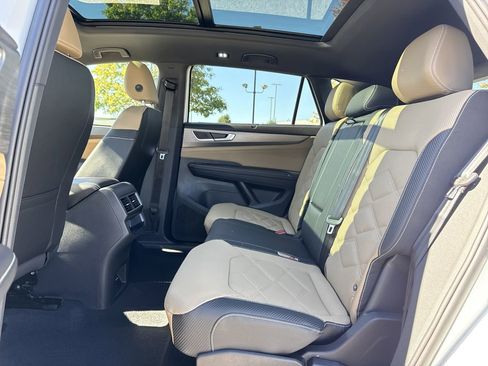 New 2026 Volkswagen Atlas Cross Sport SE image 14