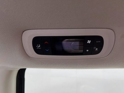 Used 2019 Chrysler Pacifica Touring-L w/ Advanced Safetytec Group image 36