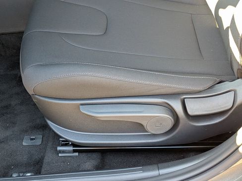 New 2026 Hyundai Elantra Sport image 18