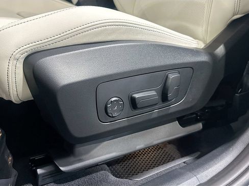 Used 2026 BMW X1 xDrive28i w/ Technology Package AWD/4WD image 17