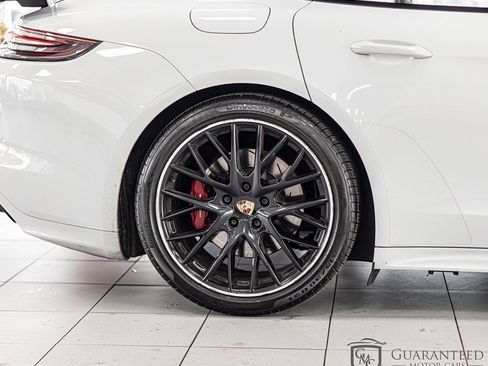 Used 2020 Porsche Panamera GTS AWD/4WD image 10