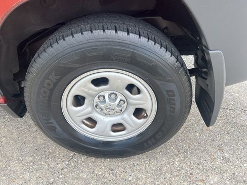 Used 2015 Nissan Xterra X image 41