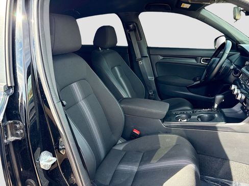 Used 2025 Honda Civic Sport image 25