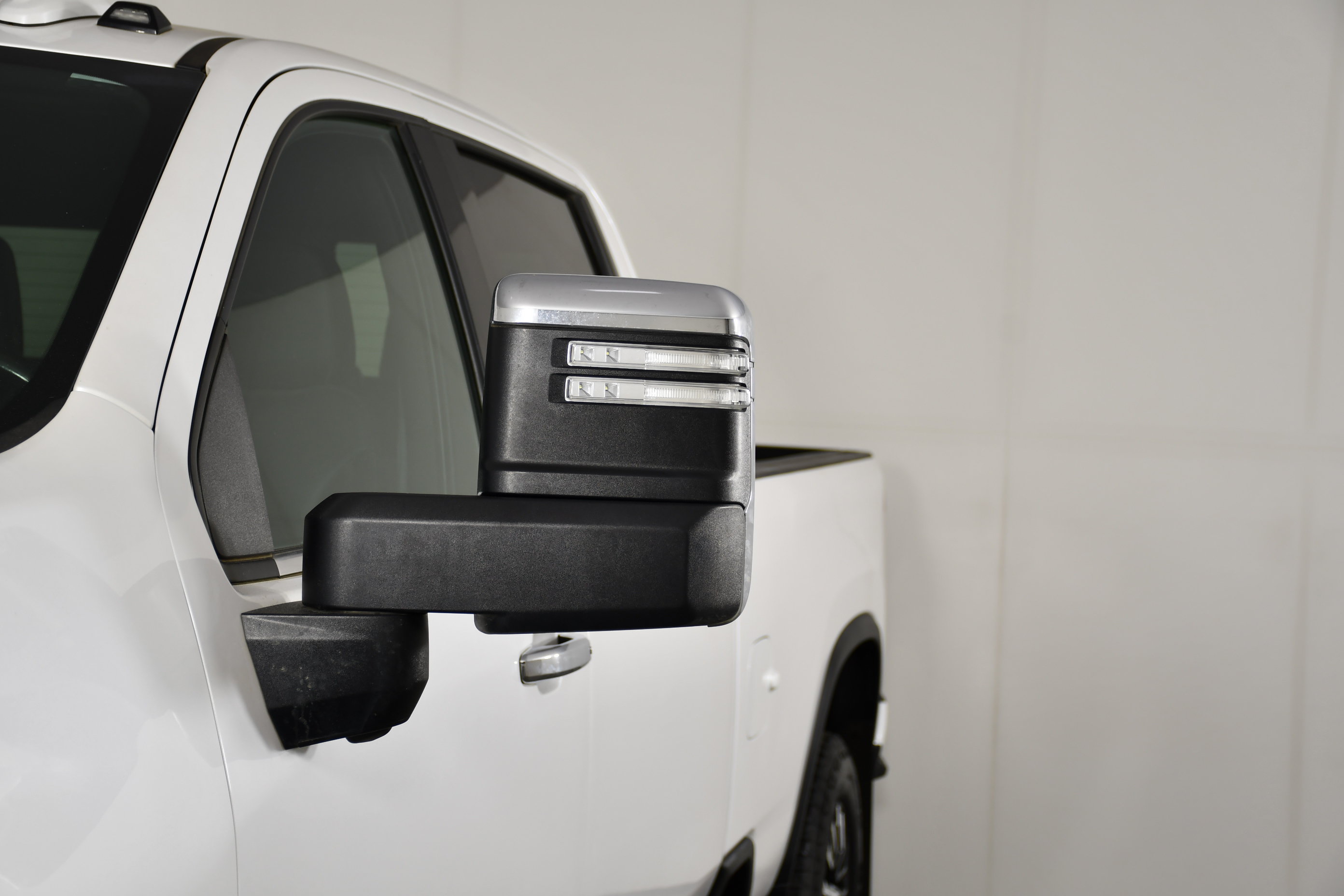 Used 2022 Chevrolet Silverado 3500 High Country w/ Safety Package II AWD/4WD image 13