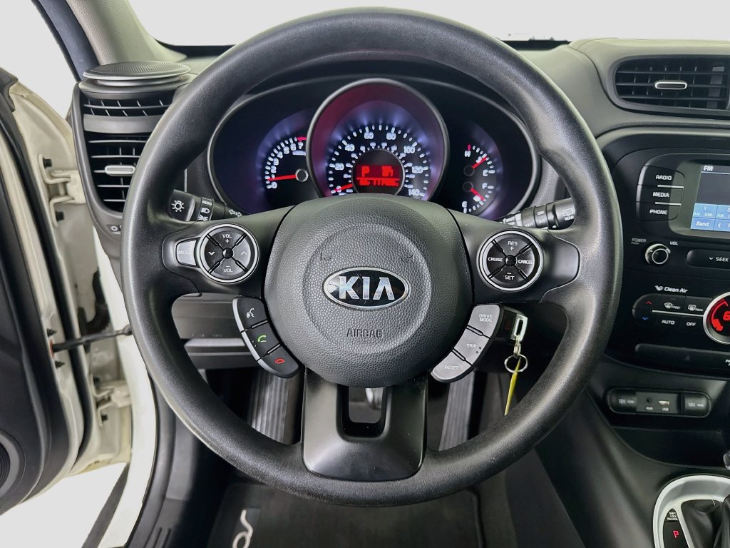 Used 2017 Kia Soul + FWD image 12