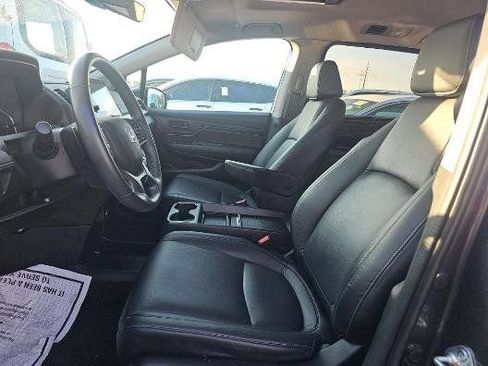 Used 2024 Honda Odyssey EX-L image 2
