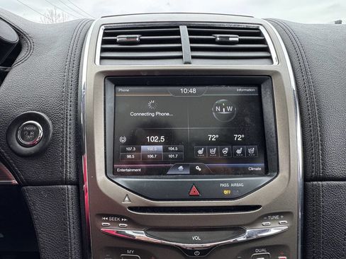 Used 2013 Lincoln MKX AWD image 26