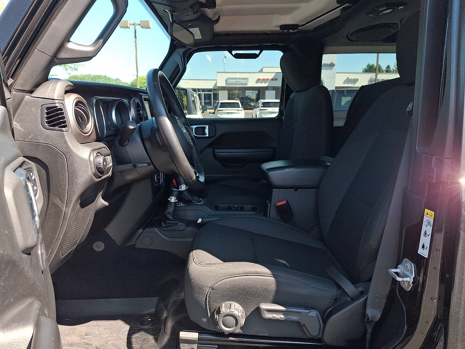 Certified 2019 Jeep Wrangler Sport AWD/4WD image 11