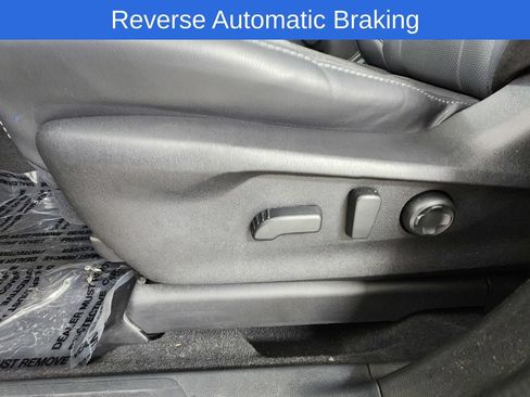 Used 2025 Subaru Ascent Touring AWD/4WD image 13