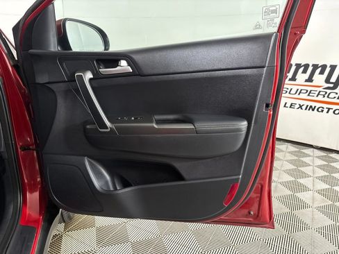 Used 2019 Kia Sportage LX FWD image 28